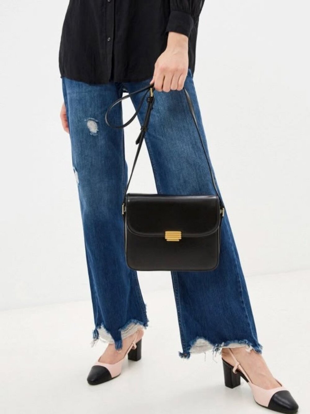 NEW I Mango Agatha Black Crossbody Bag with Gold Hardware